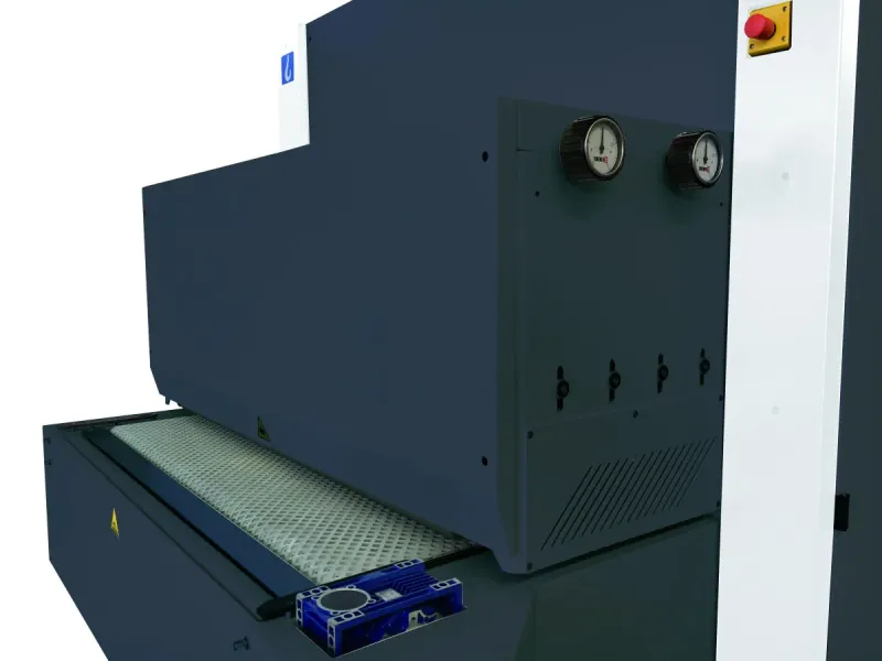 EMC GIANT M1350